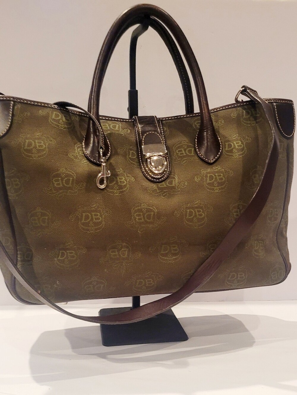 Dooney & Bourke Vintage Donegal Crest
